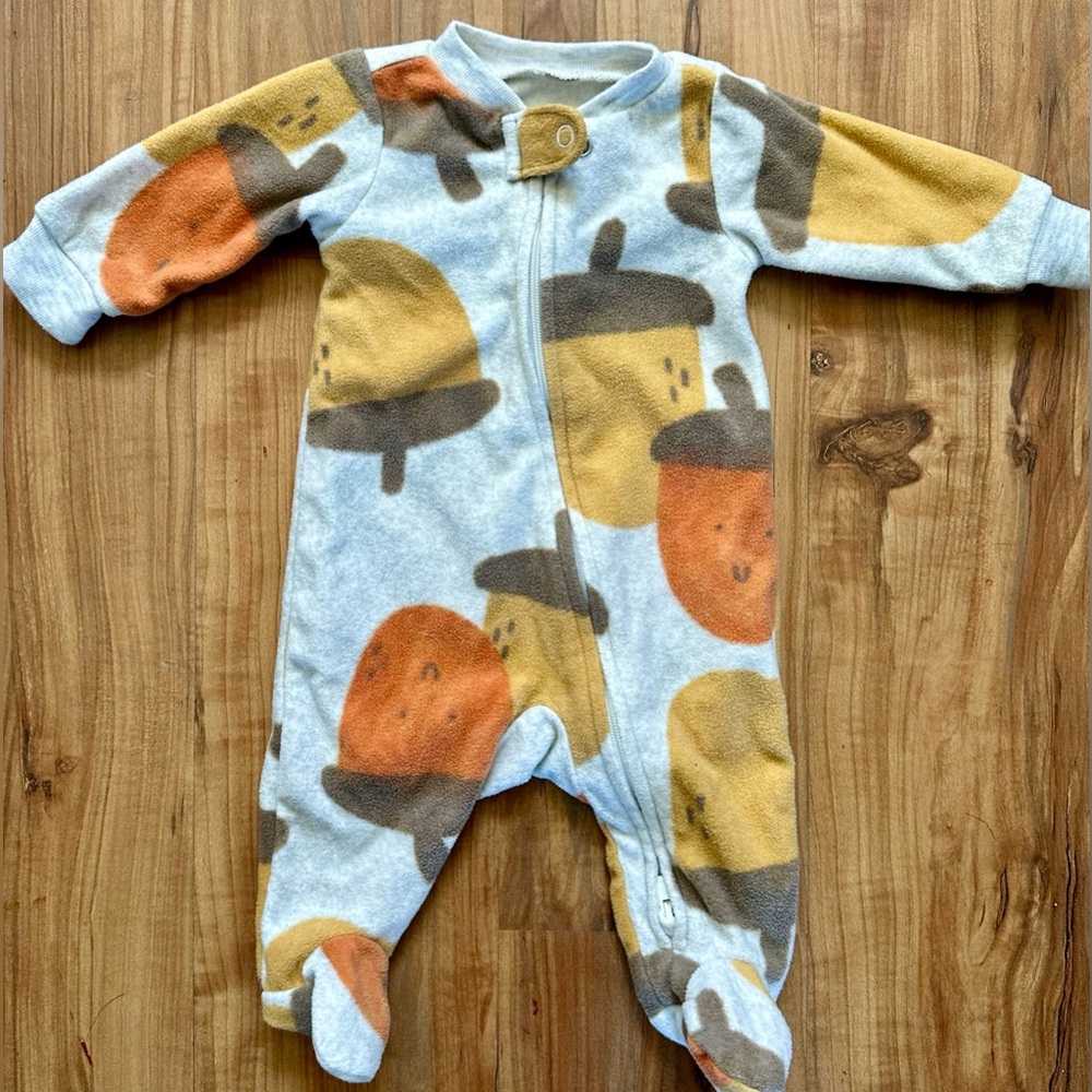 🦋Acorn Print Fleece Footie